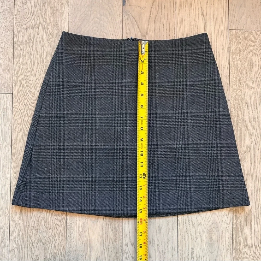 Aritzia Wilfred Classic Mini Skirt Grey Plaid Size 4 - Picture 4 of 7